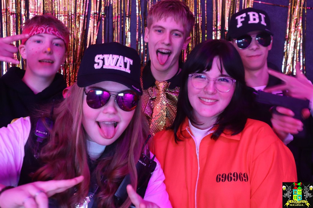 ../Images/Jeugd Opwarmbal Photobooth 321.jpg